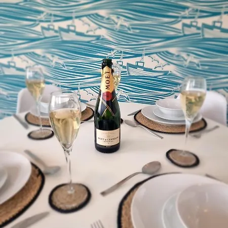 The Bunker-luxe Getaway With Stunning Sea Views Casa vacanze